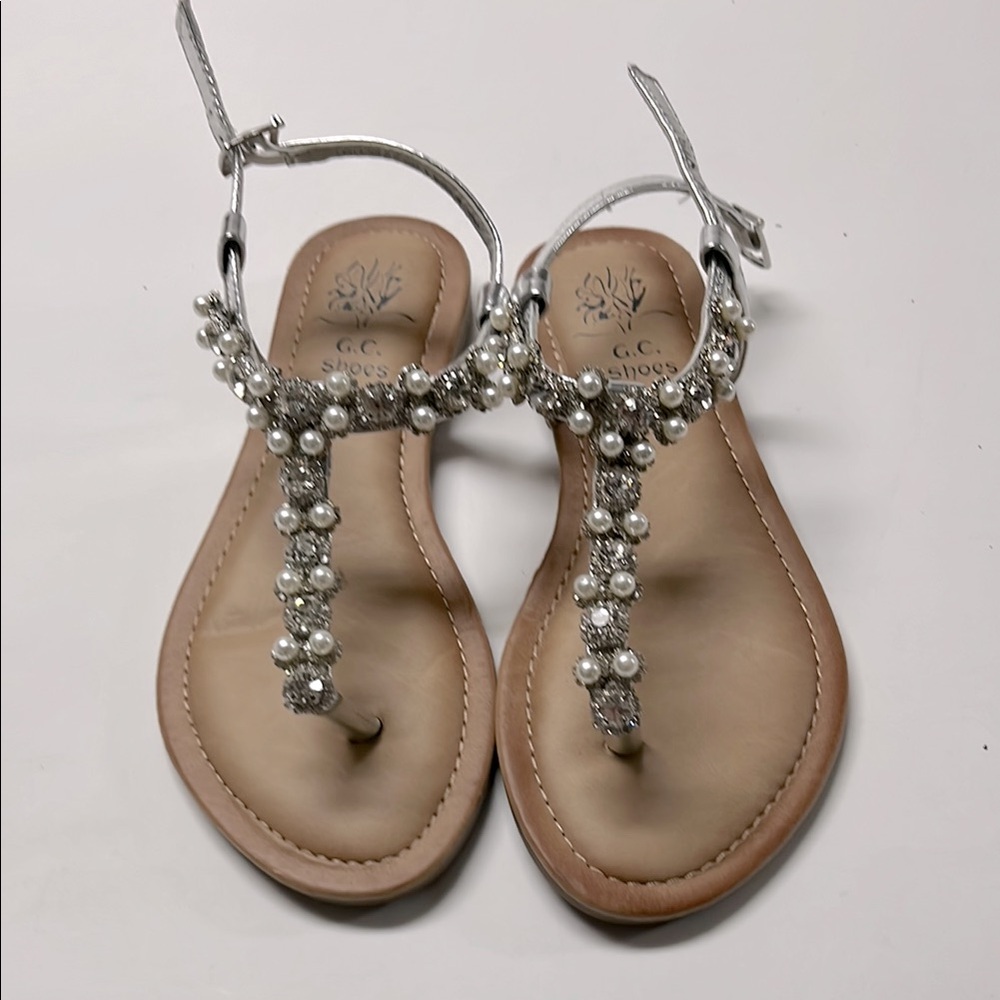GC shoes Women's Silver with rhinestones and pearl Sandals